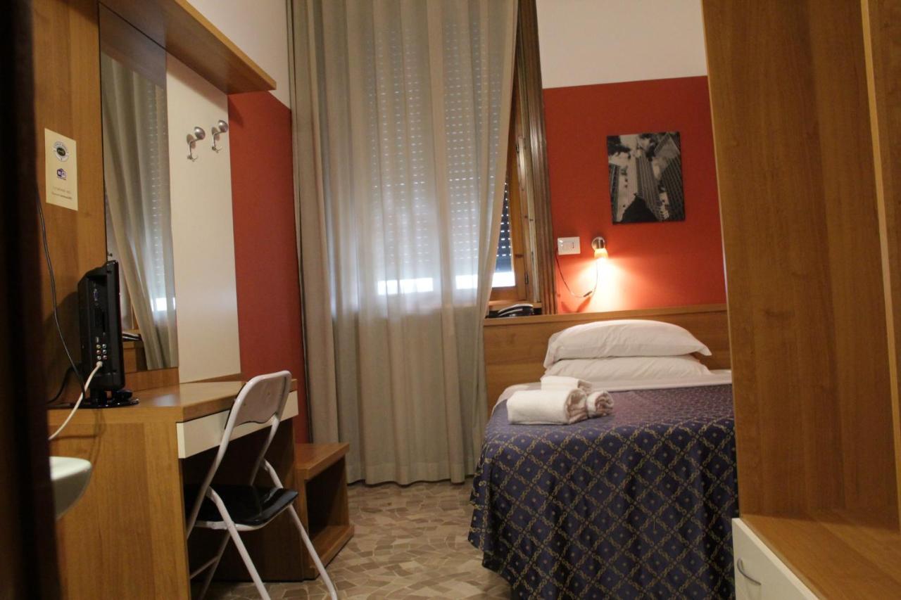 Ca' Grande Hotel Milaan Buitenkant foto