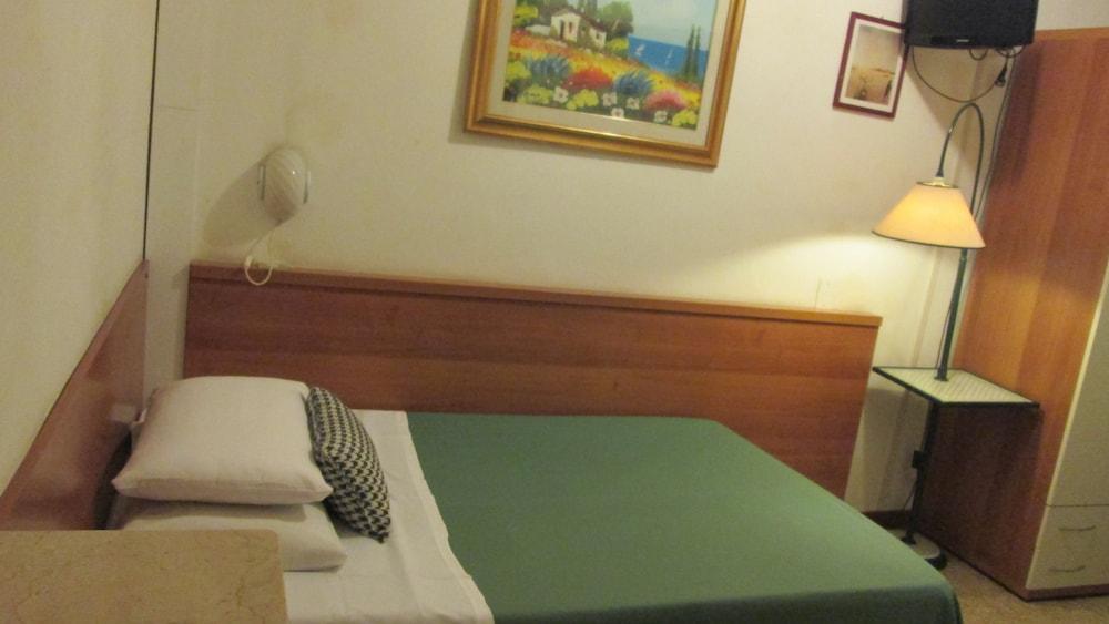Ca' Grande Hotel Milaan Buitenkant foto