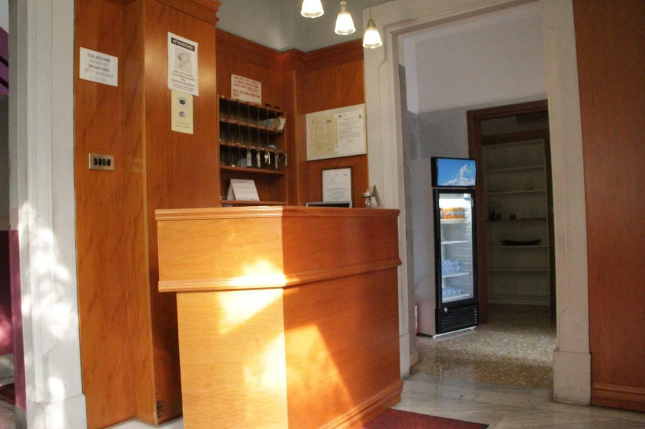Ca' Grande Hotel Milaan Buitenkant foto