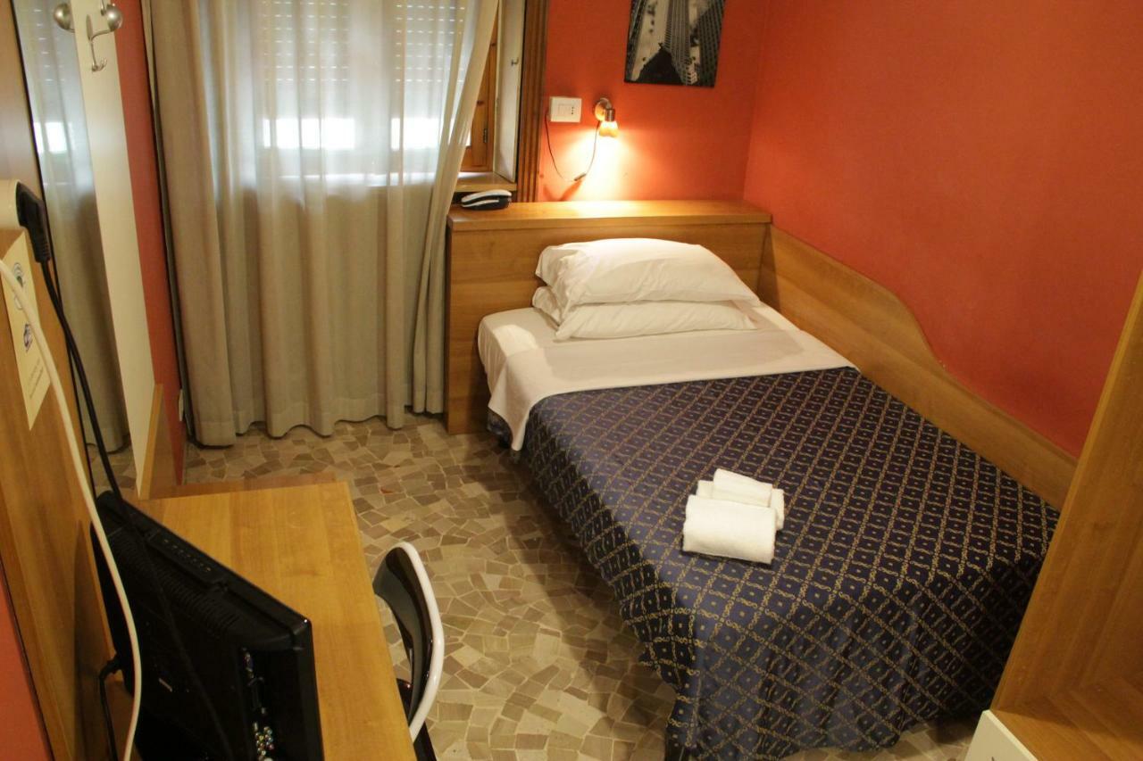 Ca' Grande Hotel Milaan Buitenkant foto